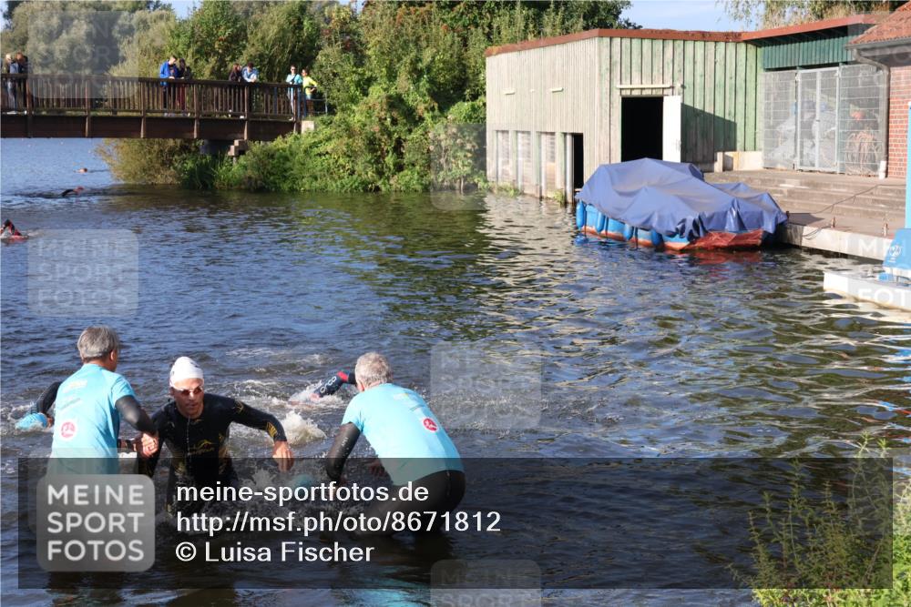31.08.2025 - Elbe Triathlon Hamburg Luisa Fischer http://msf.ph/oto/8671812 31.08.2025 08:32:38 Schwimmen 181, 215, 225, 231, 234, 237 meine-sportfotos.de