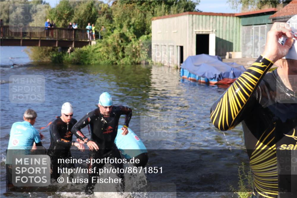 31.08.2025 - Elbe Triathlon Hamburg Luisa Fischer http://msf.ph/oto/8671851 31.08.2025 08:32:42 Schwimmen 181, 215, 231, 234, 237 meine-sportfotos.de