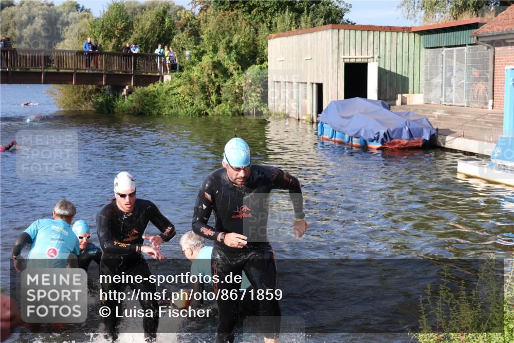 31.08.2025 - Elbe Triathlon Hamburg Luisa Fischer http://msf.ph/oto/8671859 31.08.2025 08:32:43 Schwimmen 181, 215, 231, 234, 237 meine-sportfotos.de