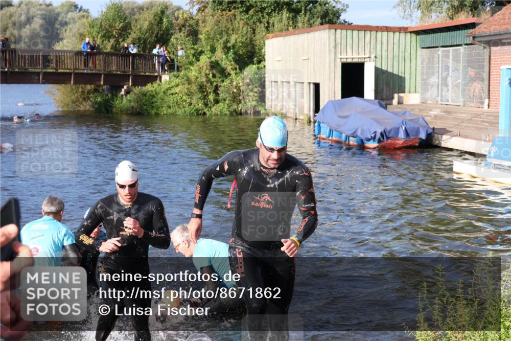 31.08.2025 - Elbe Triathlon Hamburg Luisa Fischer http://msf.ph/oto/8671862 31.08.2025 08:32:43 Schwimmen 181, 215, 231, 234, 237 meine-sportfotos.de