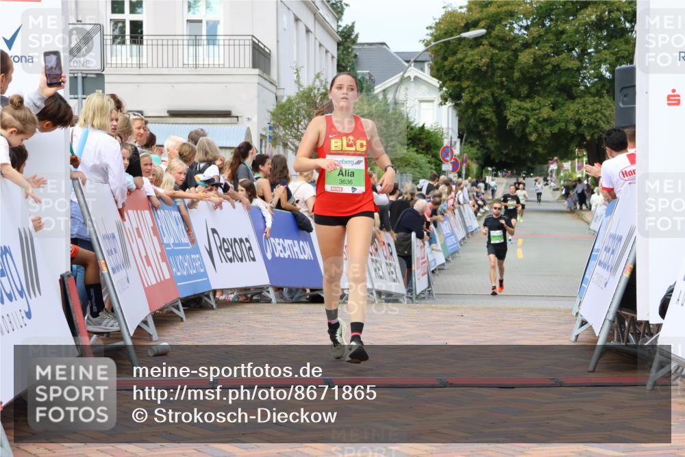 31.08.2025 - 21. Blankeneser Heldenlauf Strokosch-Dieckow http://msf.ph/oto/8671865 31.08.2025 10:53:11 Ziel 3636 meine-sportfotos.de