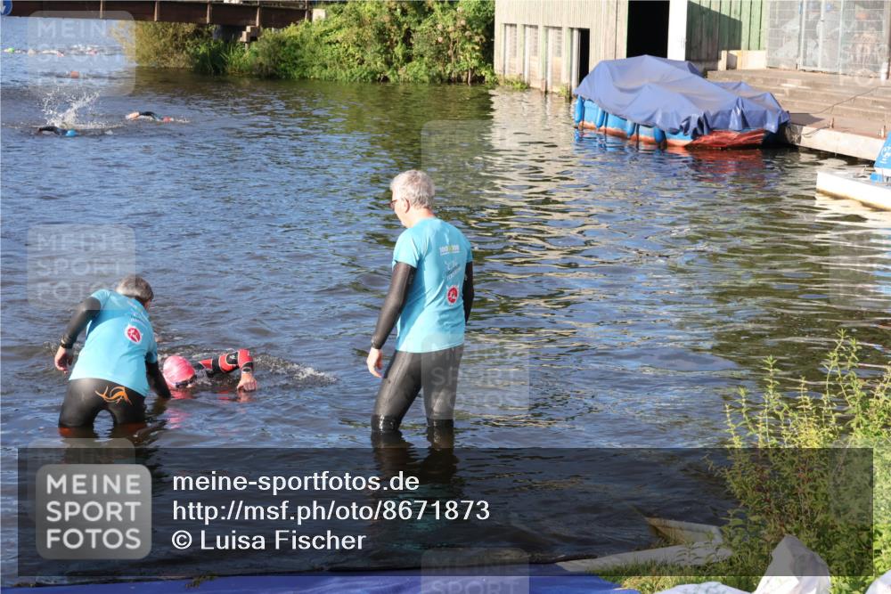 31.08.2025 - Elbe Triathlon Hamburg Luisa Fischer http://msf.ph/oto/8671873 31.08.2025 08:33:05 Schwimmen 192 meine-sportfotos.de