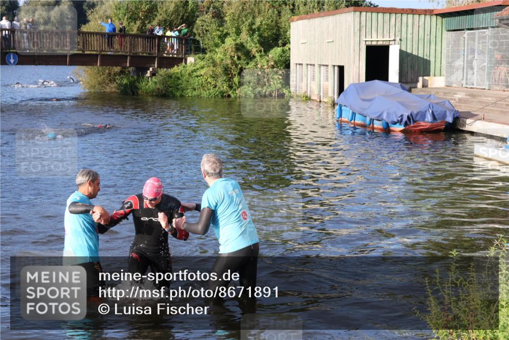 31.08.2025 - Elbe Triathlon Hamburg Luisa Fischer http://msf.ph/oto/8671891 31.08.2025 08:33:08 Schwimmen 192 meine-sportfotos.de