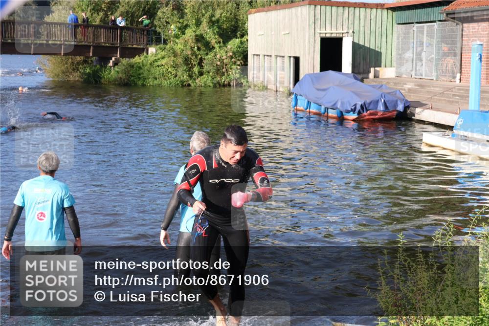31.08.2025 - Elbe Triathlon Hamburg Luisa Fischer http://msf.ph/oto/8671906 31.08.2025 08:33:10 Schwimmen 192 meine-sportfotos.de