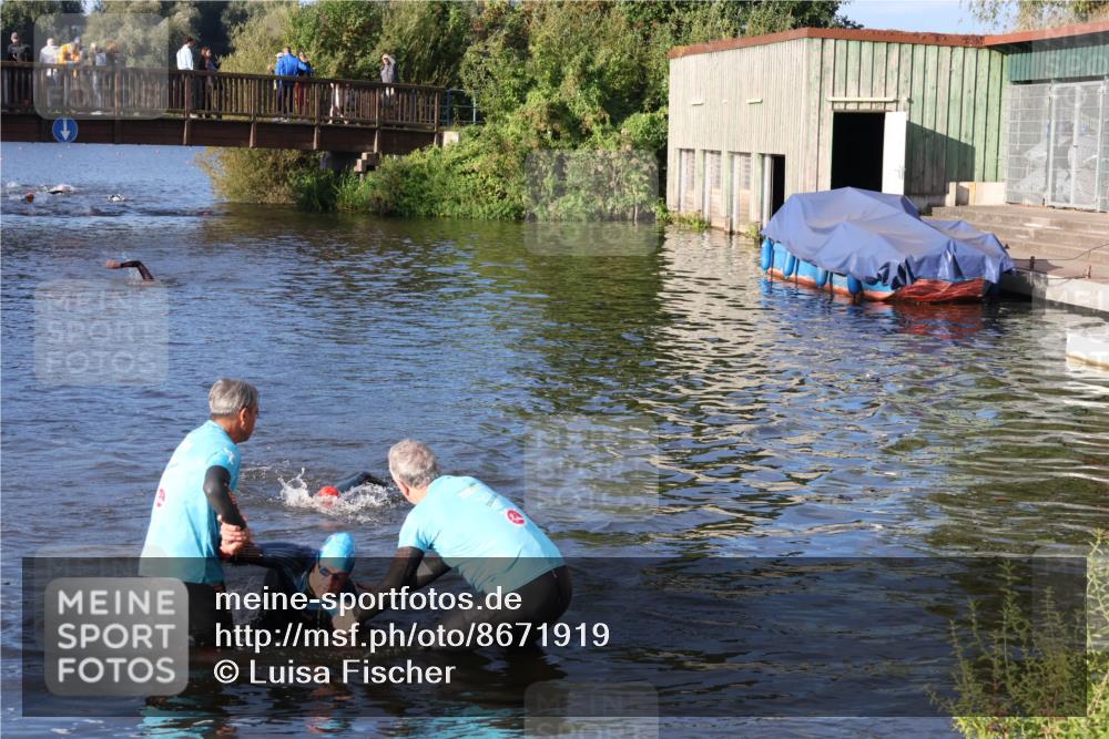 31.08.2025 - Elbe Triathlon Hamburg Luisa Fischer http://msf.ph/oto/8671919 31.08.2025 08:33:31 Schwimmen 195, 198 meine-sportfotos.de