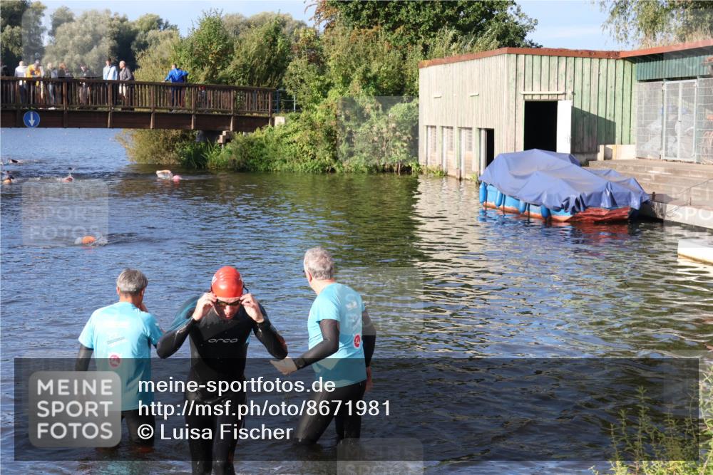 31.08.2025 - Elbe Triathlon Hamburg Luisa Fischer http://msf.ph/oto/8671981 31.08.2025 08:33:38 Schwimmen 195, 198 meine-sportfotos.de