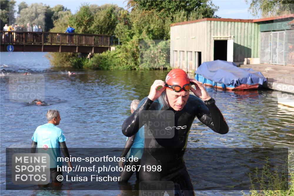 31.08.2025 - Elbe Triathlon Hamburg Luisa Fischer http://msf.ph/oto/8671998 31.08.2025 08:33:40 Schwimmen 195 meine-sportfotos.de