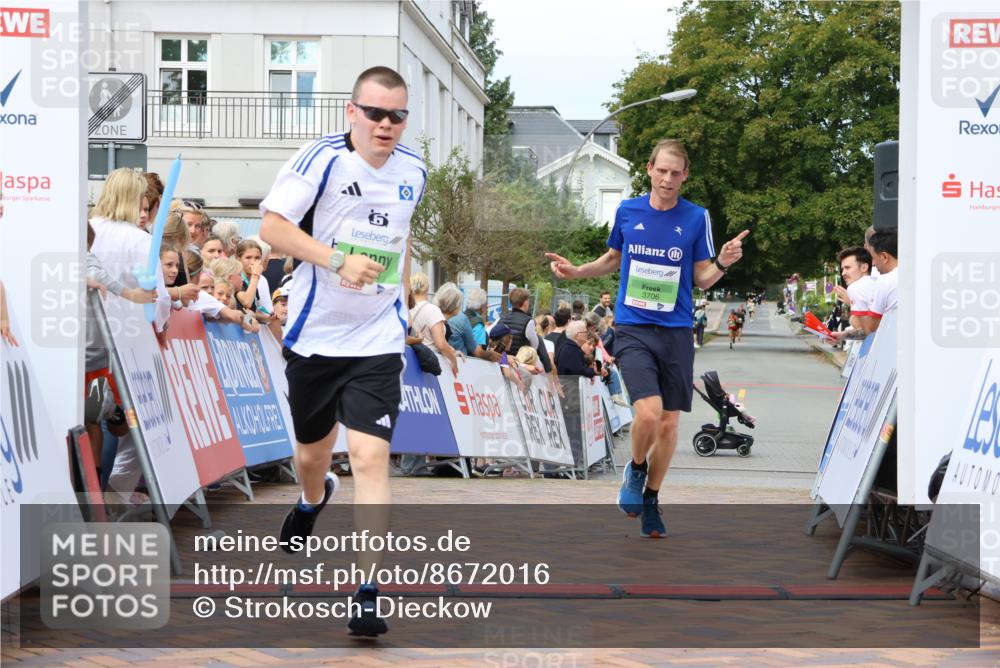 31.08.2025 - 21. Blankeneser Heldenlauf Strokosch-Dieckow http://msf.ph/oto/8672016 31.08.2025 10:52:48 Ziel 3706, 3473 meine-sportfotos.de