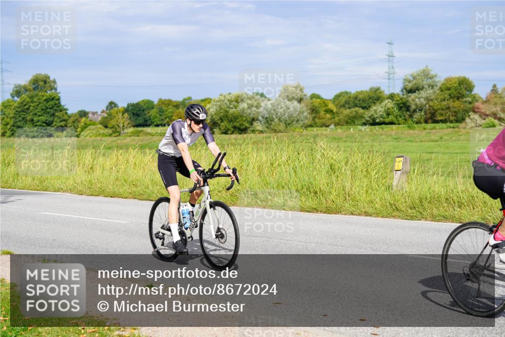 31.08.2025 - Elbe Triathlon Hamburg Michael Burmester http://msf.ph/oto/8672024 31.08.2025 10:04:12 Radfahren 407, 710, 742, 903 meine-sportfotos.de