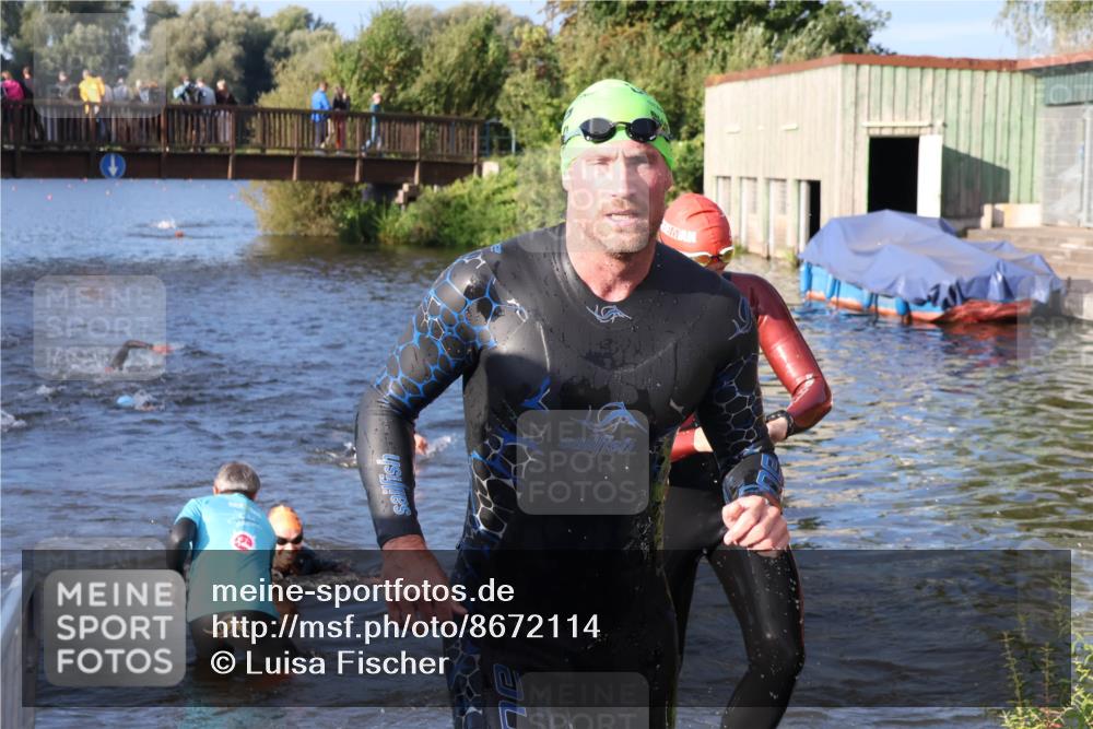 31.08.2025 - Elbe Triathlon Hamburg Luisa Fischer http://msf.ph/oto/8672114 31.08.2025 08:34:29 Schwimmen 175, 193, 199, 212, 239 meine-sportfotos.de