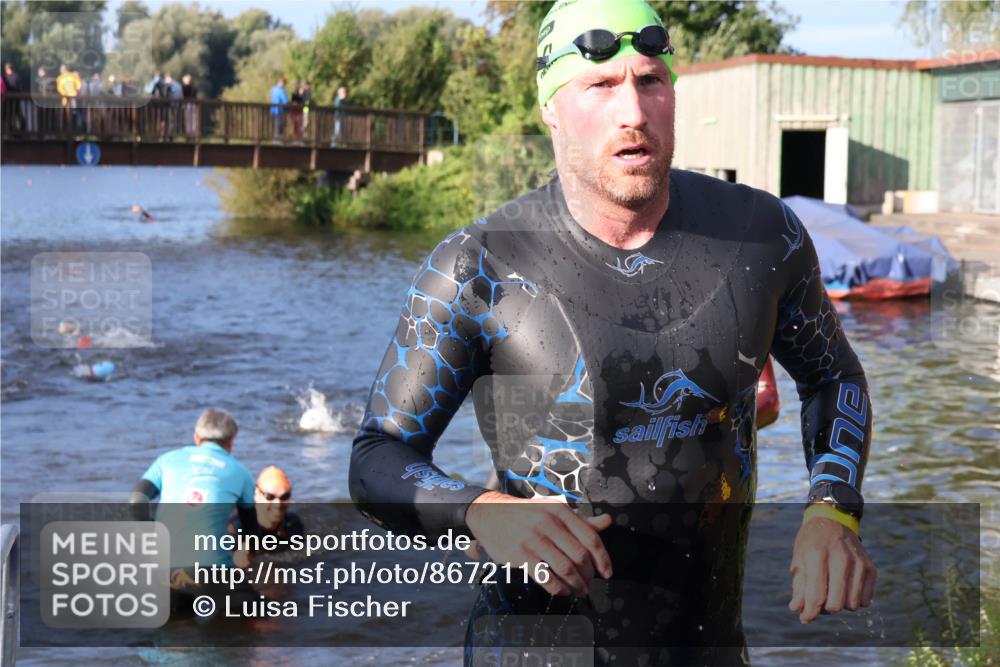 31.08.2025 - Elbe Triathlon Hamburg Luisa Fischer http://msf.ph/oto/8672116 31.08.2025 08:34:29 Schwimmen 175, 193, 199, 212, 239 meine-sportfotos.de