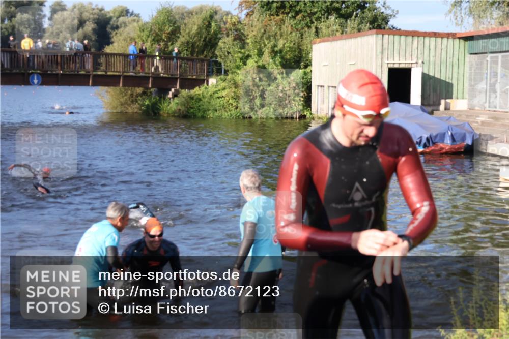 31.08.2025 - Elbe Triathlon Hamburg Luisa Fischer http://msf.ph/oto/8672123 31.08.2025 08:34:30 Schwimmen 175, 193, 199, 212, 239 meine-sportfotos.de