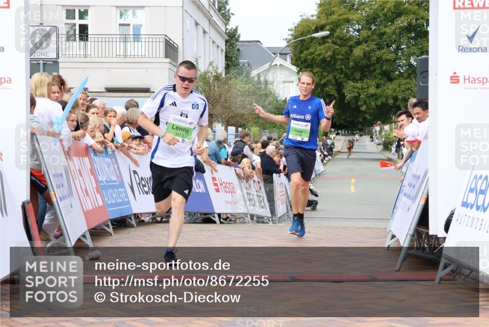31.08.2025 - 21. Blankeneser Heldenlauf Strokosch-Dieckow http://msf.ph/oto/8672255 31.08.2025 10:52:48 Ziel 3706, 3473 meine-sportfotos.de
