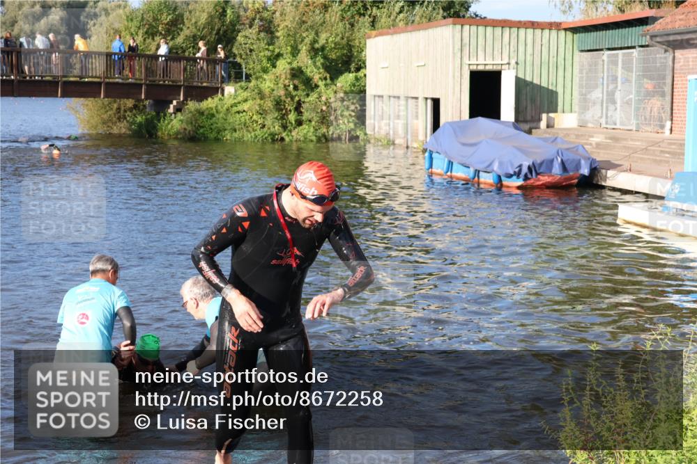 31.08.2025 - Elbe Triathlon Hamburg Luisa Fischer http://msf.ph/oto/8672258 31.08.2025 08:34:49 Schwimmen 176, 197, 213 meine-sportfotos.de