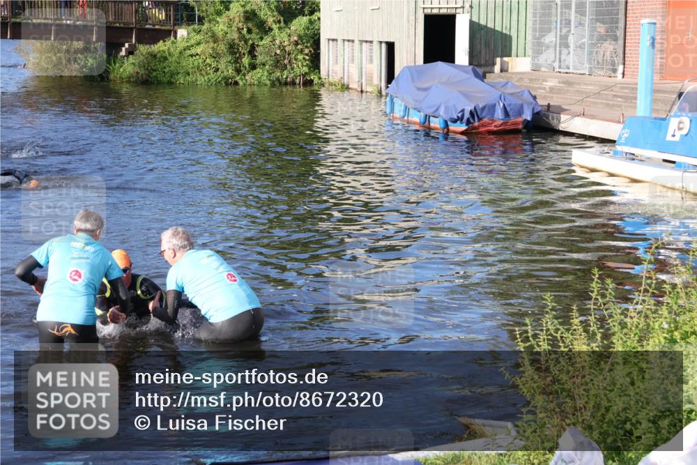 31.08.2025 - Elbe Triathlon Hamburg Luisa Fischer http://msf.ph/oto/8672320 31.08.2025 08:35:32 Schwimmen 184 meine-sportfotos.de