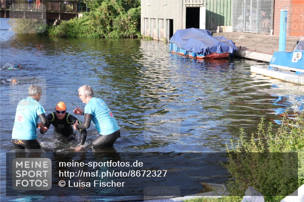 31.08.2025 - Elbe Triathlon Hamburg Luisa Fischer http://msf.ph/oto/8672327 31.08.2025 08:35:32 Schwimmen 184 meine-sportfotos.de