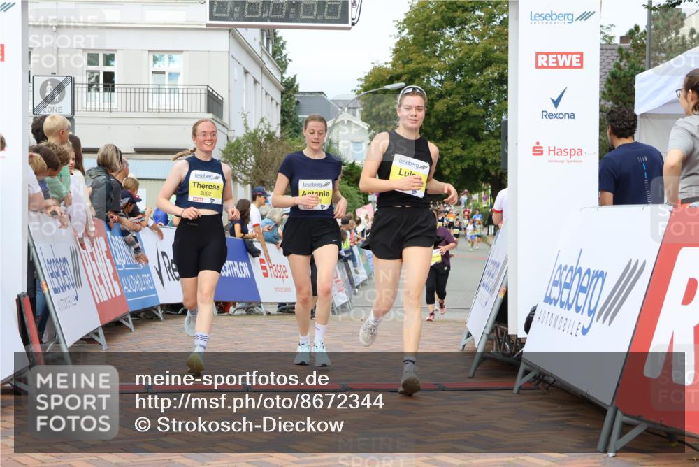 31.08.2025 - 21. Blankeneser Heldenlauf Strokosch-Dieckow http://msf.ph/oto/8672344 31.08.2025 10:31:36 Ziel 2664, 2740, 2406, 2190, 2092, 2079, 2653, 2155, 2443 meine-sportfotos.de