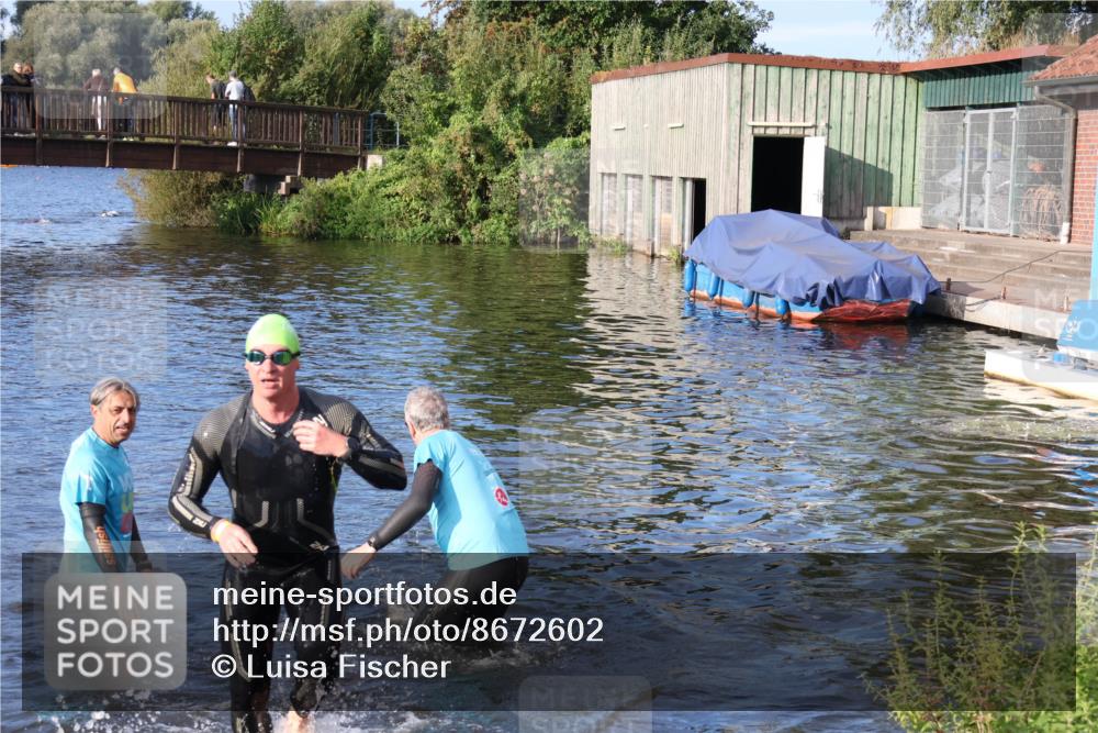 31.08.2025 - Elbe Triathlon Hamburg Luisa Fischer http://msf.ph/oto/8672602 31.08.2025 08:37:13 Schwimmen 221 meine-sportfotos.de