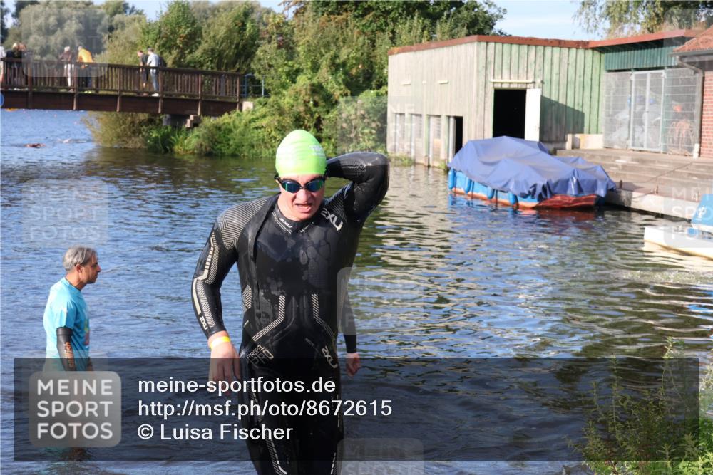 31.08.2025 - Elbe Triathlon Hamburg Luisa Fischer http://msf.ph/oto/8672615 31.08.2025 08:37:14 Schwimmen 221 meine-sportfotos.de