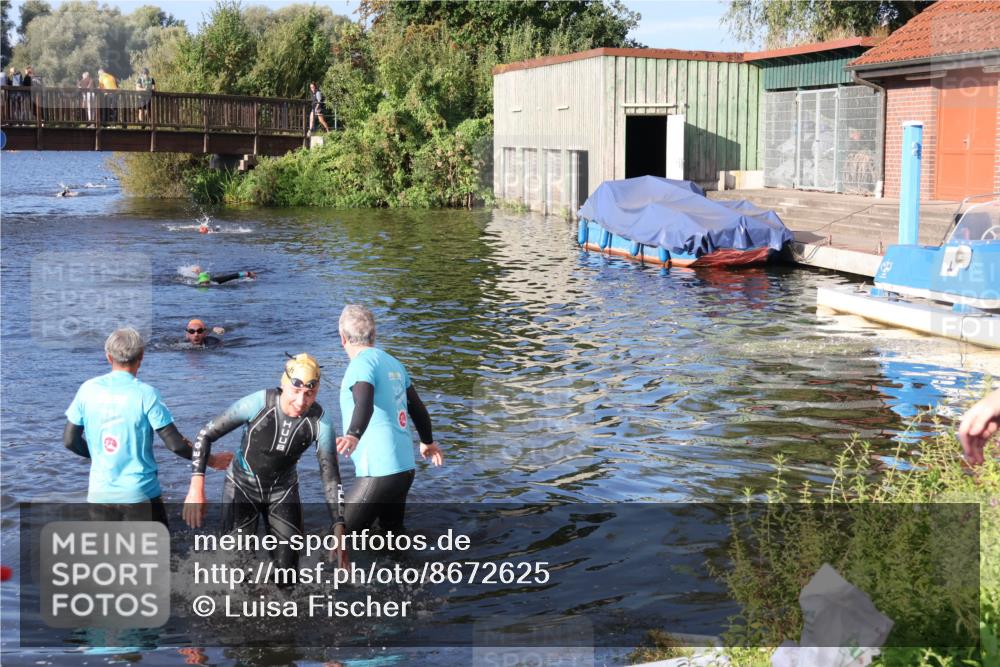 31.08.2025 - Elbe Triathlon Hamburg Luisa Fischer http://msf.ph/oto/8672625 31.08.2025 08:38:13 Schwimmen 274 meine-sportfotos.de