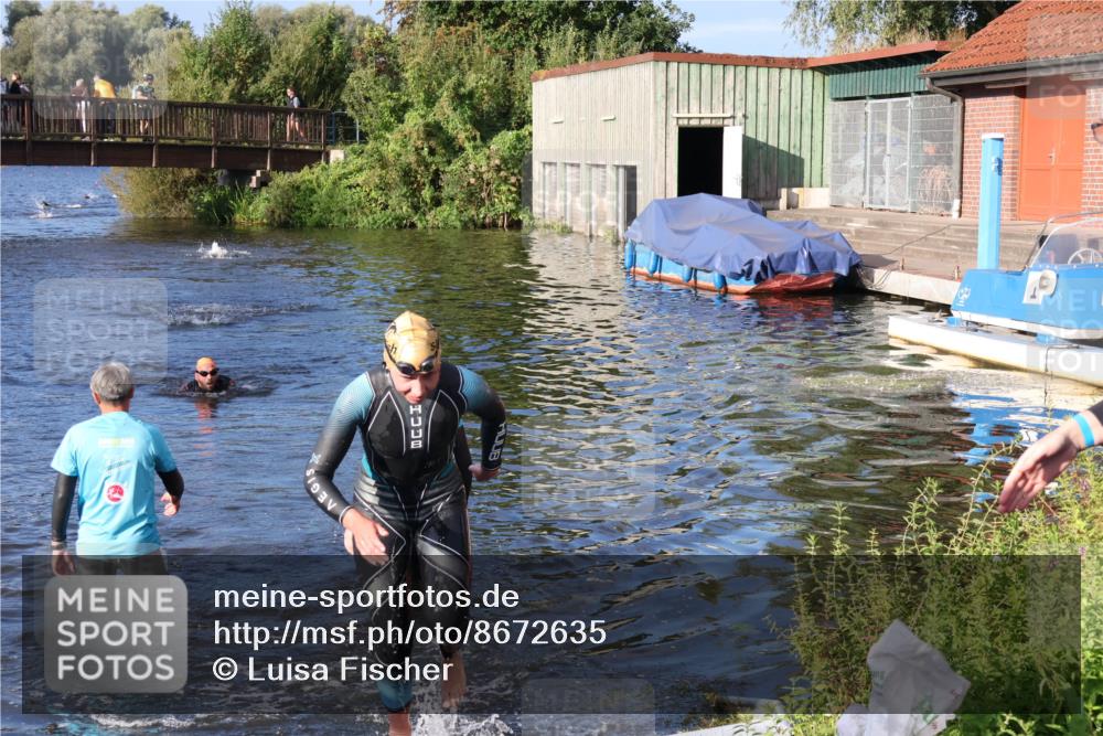31.08.2025 - Elbe Triathlon Hamburg Luisa Fischer http://msf.ph/oto/8672635 31.08.2025 08:38:14 Schwimmen 274 meine-sportfotos.de