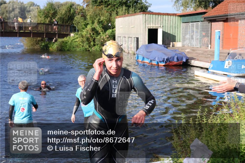 31.08.2025 - Elbe Triathlon Hamburg Luisa Fischer http://msf.ph/oto/8672647 31.08.2025 08:38:15 Schwimmen 274 meine-sportfotos.de
