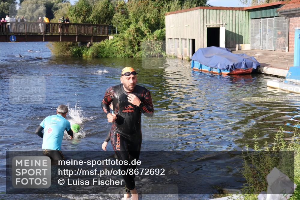 31.08.2025 - Elbe Triathlon Hamburg Luisa Fischer http://msf.ph/oto/8672692 31.08.2025 08:38:27 Schwimmen 183, 245 meine-sportfotos.de
