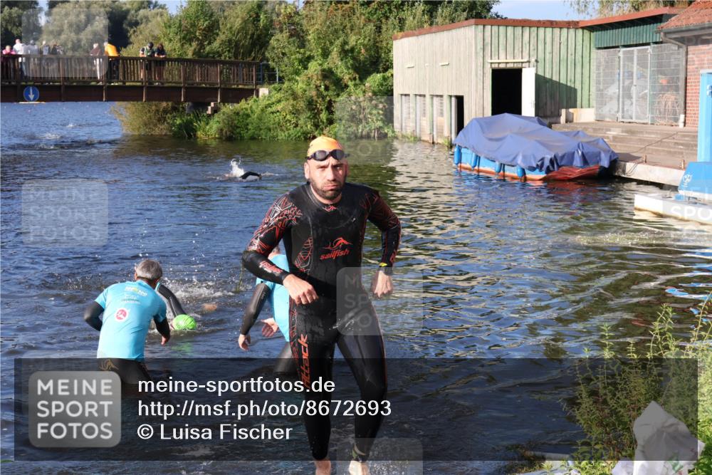 31.08.2025 - Elbe Triathlon Hamburg Luisa Fischer http://msf.ph/oto/8672693 31.08.2025 08:38:27 Schwimmen 183, 245 meine-sportfotos.de