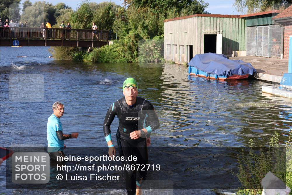 31.08.2025 - Elbe Triathlon Hamburg Luisa Fischer http://msf.ph/oto/8672719 31.08.2025 08:38:32 Schwimmen 245 meine-sportfotos.de