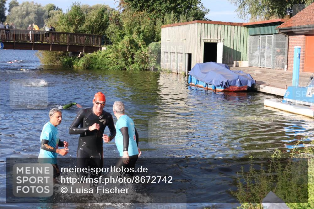 31.08.2025 - Elbe Triathlon Hamburg Luisa Fischer http://msf.ph/oto/8672742 31.08.2025 08:38:57 Schwimmen 214 meine-sportfotos.de