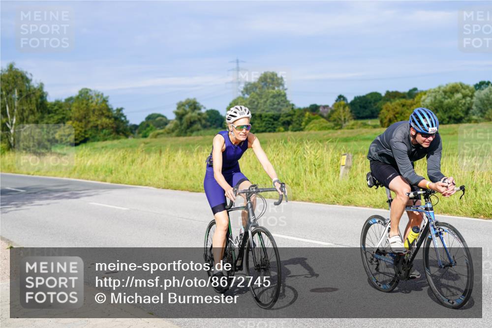 31.08.2025 - Elbe Triathlon Hamburg Michael Burmester http://msf.ph/oto/8672745 31.08.2025 10:08:29 Radfahren 704, 741, 890, 905, 922 meine-sportfotos.de