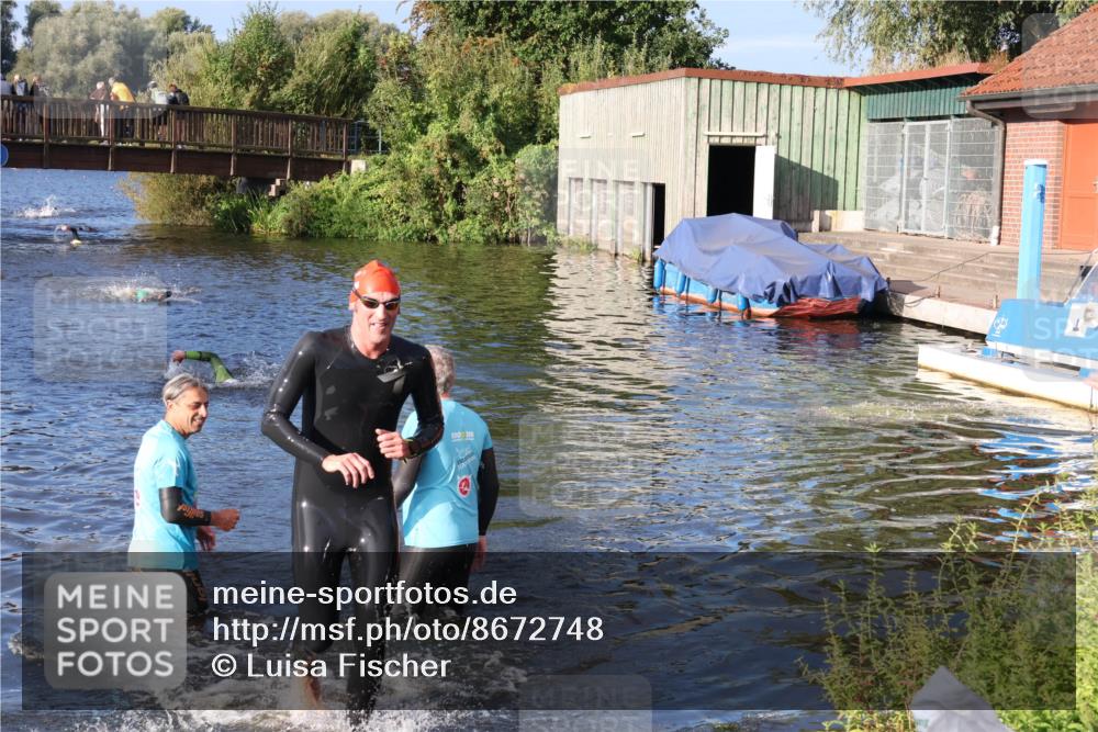 31.08.2025 - Elbe Triathlon Hamburg Luisa Fischer http://msf.ph/oto/8672748 31.08.2025 08:38:57 Schwimmen 214 meine-sportfotos.de