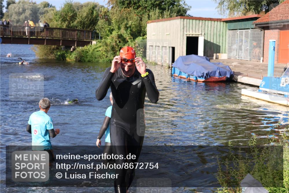 31.08.2025 - Elbe Triathlon Hamburg Luisa Fischer http://msf.ph/oto/8672754 31.08.2025 08:38:58 Schwimmen 214 meine-sportfotos.de