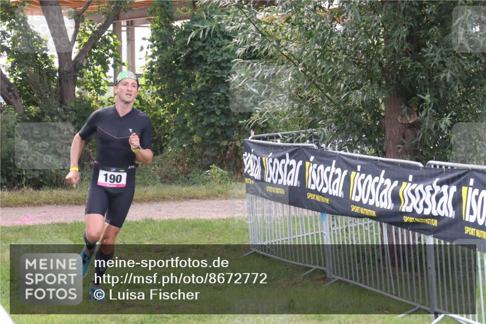 31.08.2025 - Elbe Triathlon Hamburg Luisa Fischer http://msf.ph/oto/8672772 31.08.2025 10:03:09 Laufen 190 meine-sportfotos.de