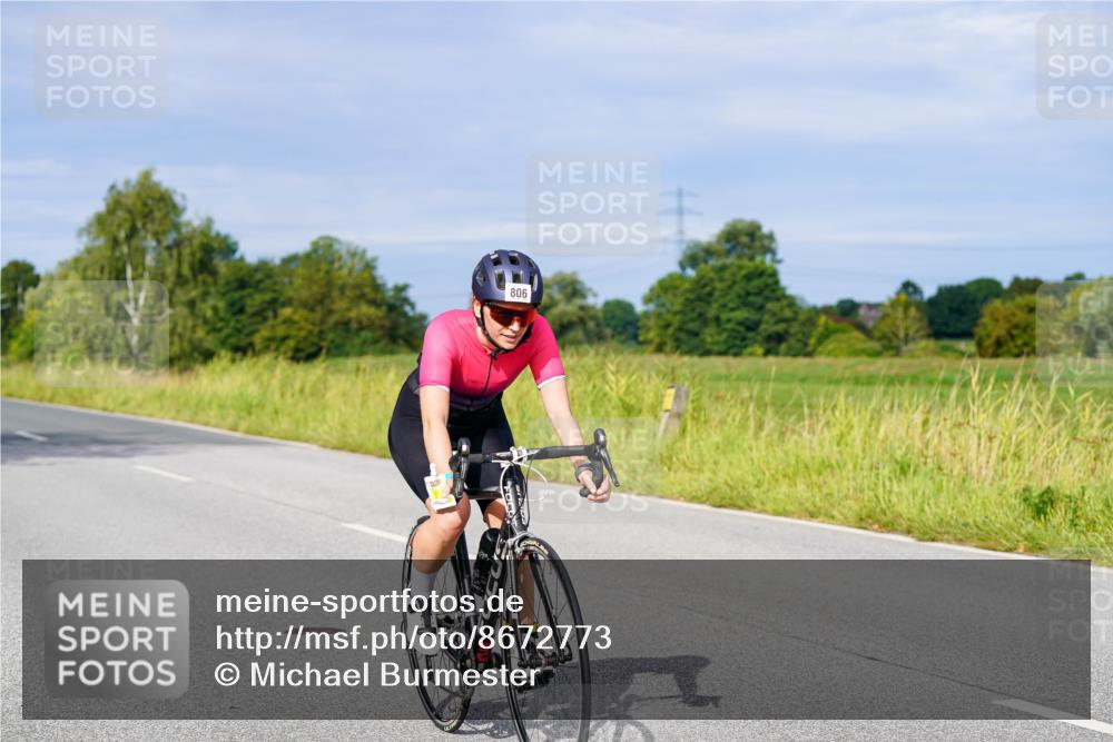 31.08.2025 - Elbe Triathlon Hamburg Michael Burmester http://msf.ph/oto/8672773 31.08.2025 10:08:38 Radfahren 502, 805, 806, 890 meine-sportfotos.de