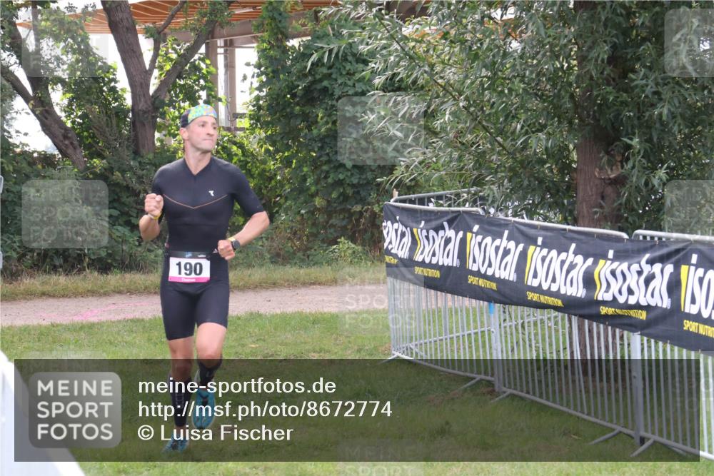 31.08.2025 - Elbe Triathlon Hamburg Luisa Fischer http://msf.ph/oto/8672774 31.08.2025 10:03:09 Laufen 190 meine-sportfotos.de