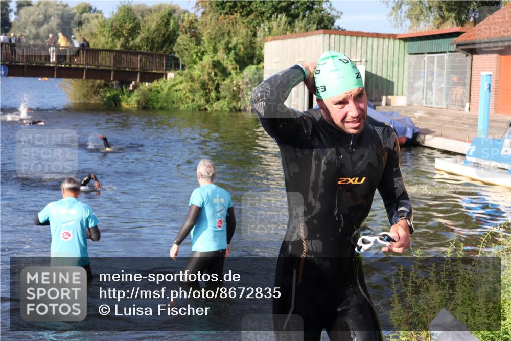 31.08.2025 - Elbe Triathlon Hamburg Luisa Fischer http://msf.ph/oto/8672835 31.08.2025 08:39:23 Schwimmen 345 meine-sportfotos.de