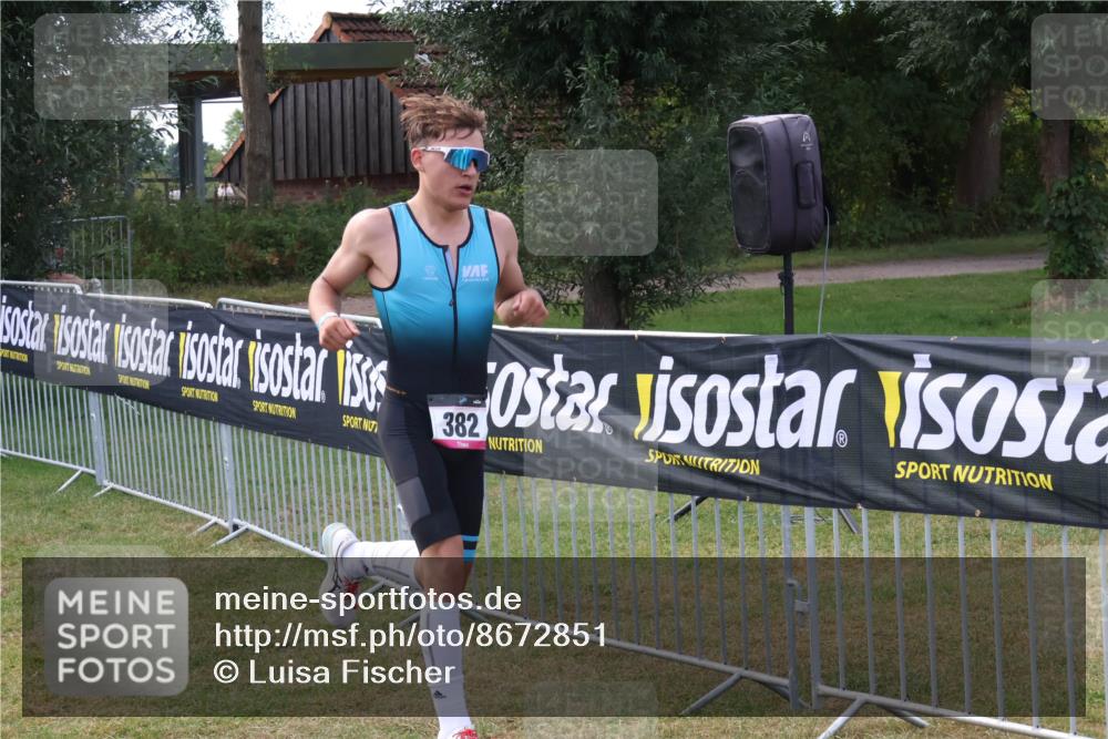 31.08.2025 - Elbe Triathlon Hamburg Luisa Fischer http://msf.ph/oto/8672851 31.08.2025 10:04:16 Laufen 382 meine-sportfotos.de