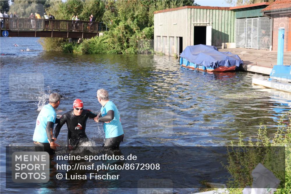 31.08.2025 - Elbe Triathlon Hamburg Luisa Fischer http://msf.ph/oto/8672908 31.08.2025 08:39:56 Schwimmen 244, 354 meine-sportfotos.de