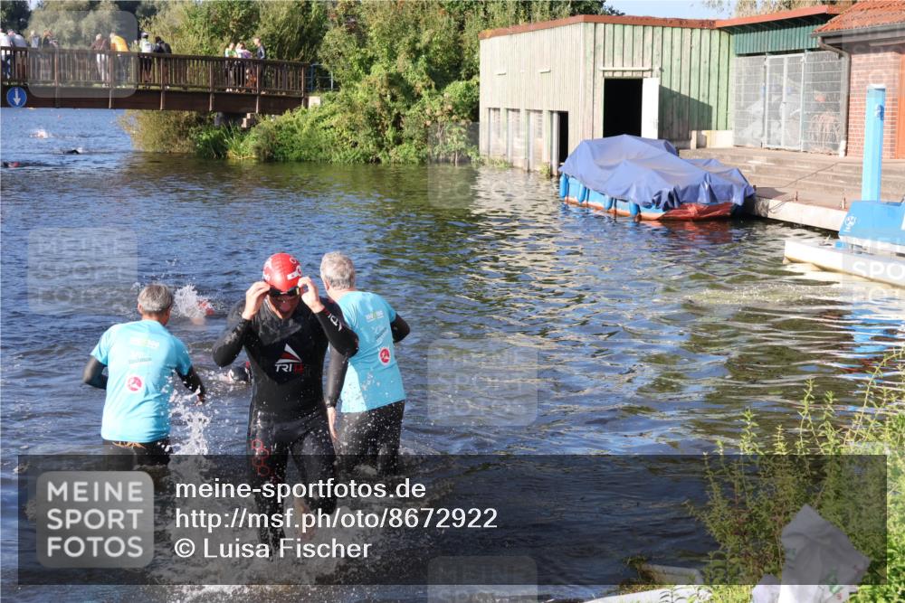 31.08.2025 - Elbe Triathlon Hamburg Luisa Fischer http://msf.ph/oto/8672922 31.08.2025 08:39:57 Schwimmen 244, 354 meine-sportfotos.de