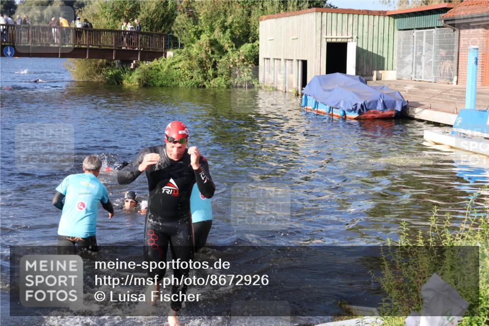 31.08.2025 - Elbe Triathlon Hamburg Luisa Fischer http://msf.ph/oto/8672926 31.08.2025 08:39:58 Schwimmen 244, 354 meine-sportfotos.de