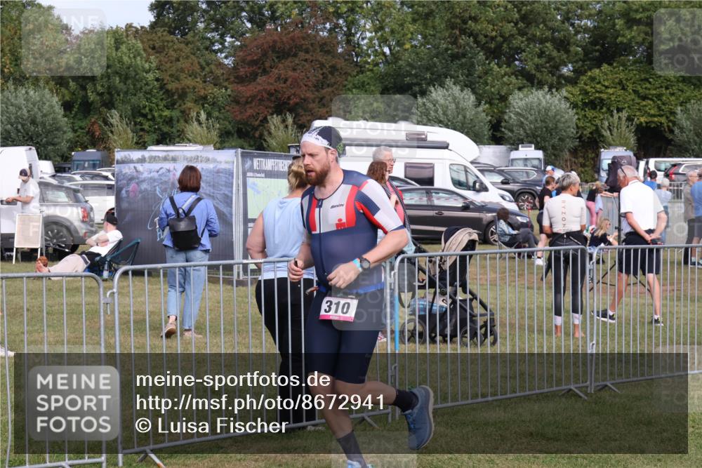 31.08.2025 - Elbe Triathlon Hamburg Luisa Fischer http://msf.ph/oto/8672941 31.08.2025 10:05:59 Laufen 310 meine-sportfotos.de
