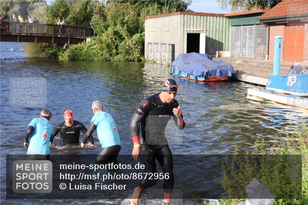 31.08.2025 - Elbe Triathlon Hamburg Luisa Fischer http://msf.ph/oto/8672956 31.08.2025 08:40:05 Schwimmen 244, 333 meine-sportfotos.de
