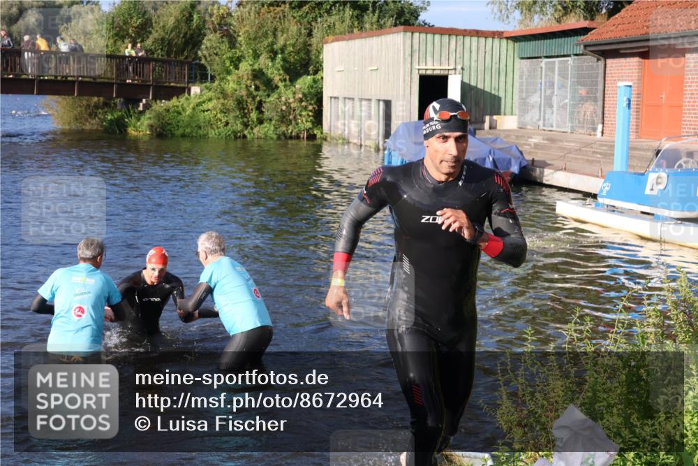 31.08.2025 - Elbe Triathlon Hamburg Luisa Fischer http://msf.ph/oto/8672964 31.08.2025 08:40:06 Schwimmen 244, 333 meine-sportfotos.de