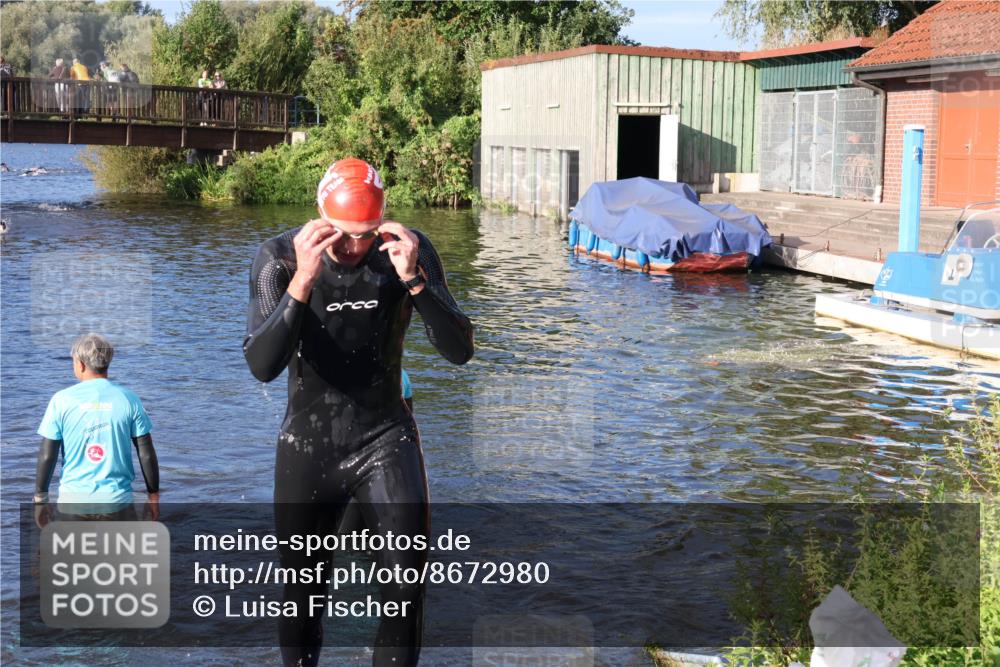 31.08.2025 - Elbe Triathlon Hamburg Luisa Fischer http://msf.ph/oto/8672980 31.08.2025 08:40:10 Schwimmen 333 meine-sportfotos.de