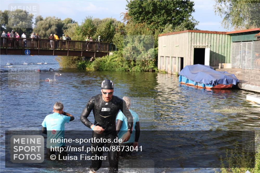 31.08.2025 - Elbe Triathlon Hamburg Luisa Fischer http://msf.ph/oto/8673041 31.08.2025 08:40:54 Schwimmen 342 meine-sportfotos.de