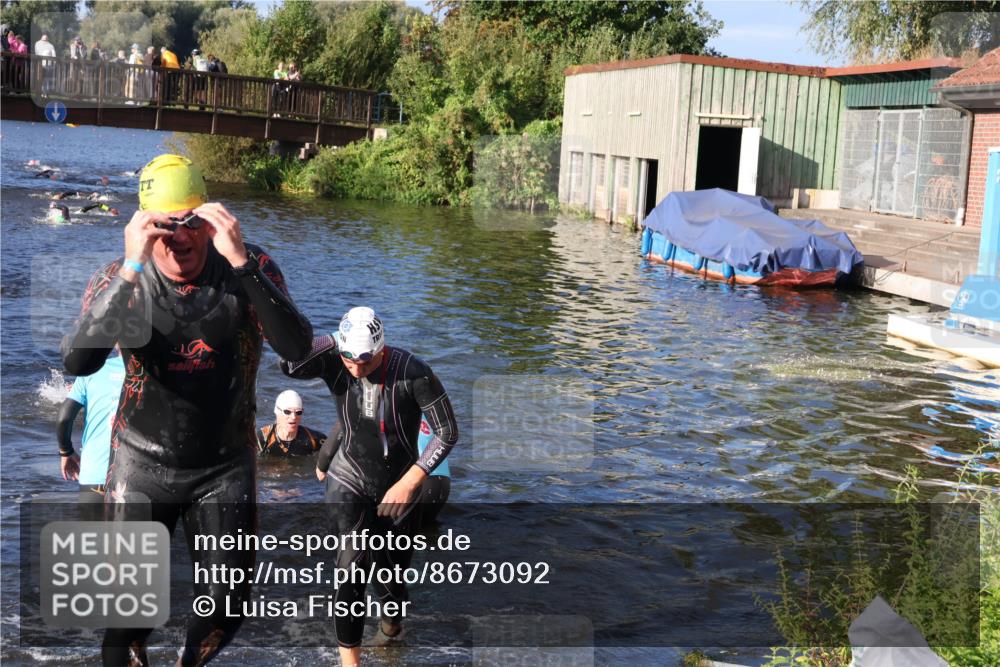 31.08.2025 - Elbe Triathlon Hamburg Luisa Fischer http://msf.ph/oto/8673092 31.08.2025 08:41:38 Schwimmen 254, 332, 340, 344 meine-sportfotos.de