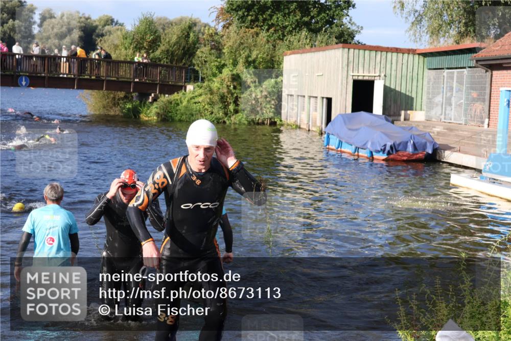 31.08.2025 - Elbe Triathlon Hamburg Luisa Fischer http://msf.ph/oto/8673113 31.08.2025 08:41:44 Schwimmen 332, 340 meine-sportfotos.de