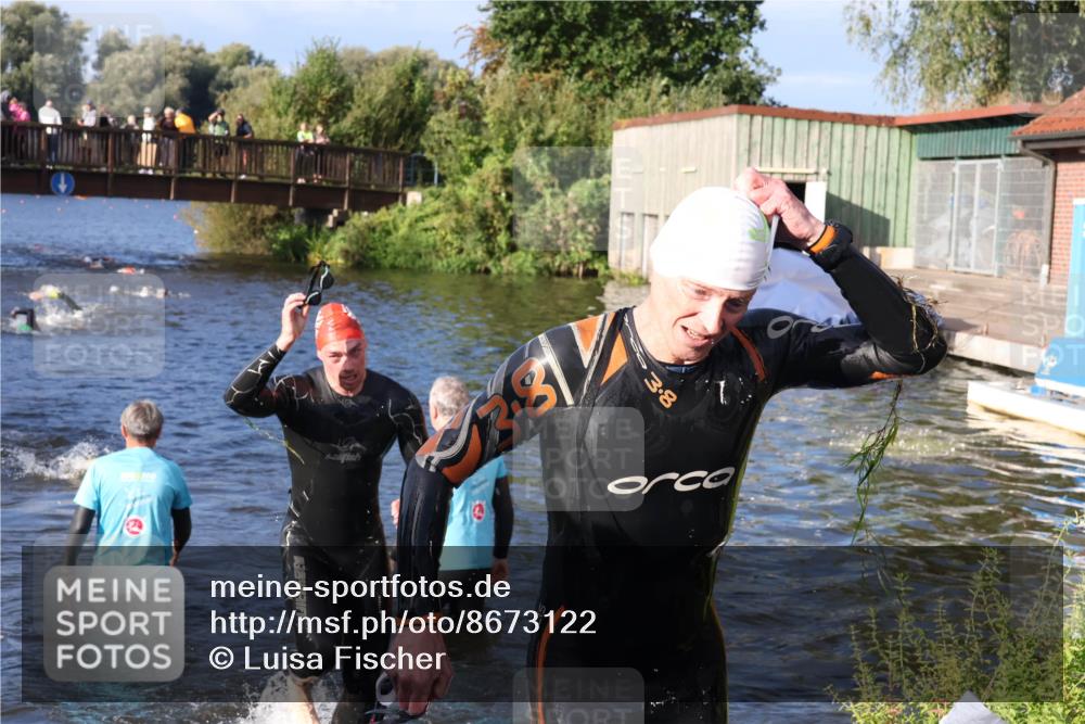 31.08.2025 - Elbe Triathlon Hamburg Luisa Fischer http://msf.ph/oto/8673122 31.08.2025 08:41:45 Schwimmen 332, 340 meine-sportfotos.de