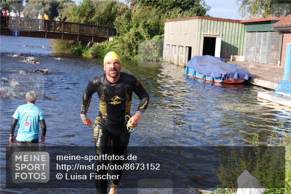 31.08.2025 - Elbe Triathlon Hamburg Luisa Fischer http://msf.ph/oto/8673152 31.08.2025 08:41:56 Schwimmen 325 meine-sportfotos.de
